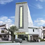 Sallow Royal Suites