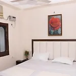 Vikas Home Stay