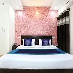 Oyo 9593 Hotel J S Regency