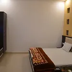 Nanda\'S Hotel