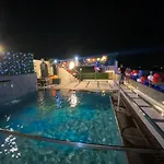 Sallow Royal Suites