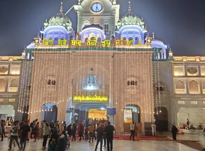 Hotel Rujhan - Just 2 Minute Walking Distance From Golden Temple