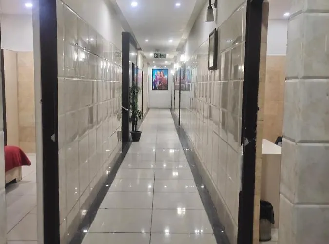Hotel Raj Tirath Niwas