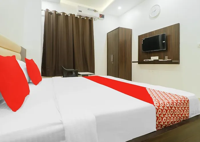 Oyo 85906 Hotel Noor Residency