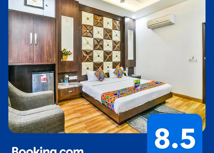 Fabhotel Aman Residency Sharifpura