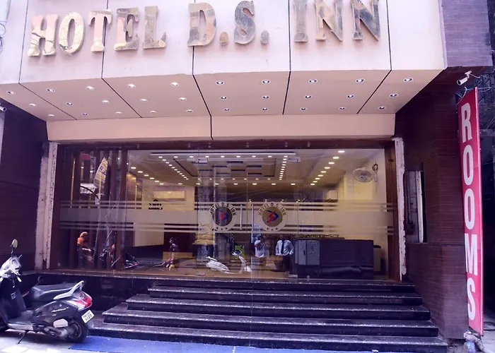 Hotel D S Inn