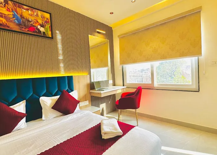 Amber B&B Opp Golden Temple