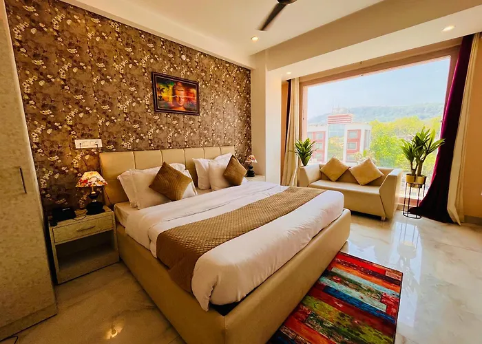 Hotel Golden Temple View By La Casa, Amritsar #Top Rated #Most Awarded #Swimming Pool #Prime Location #Luxury Rooms #Parking #Rooftop Cafe