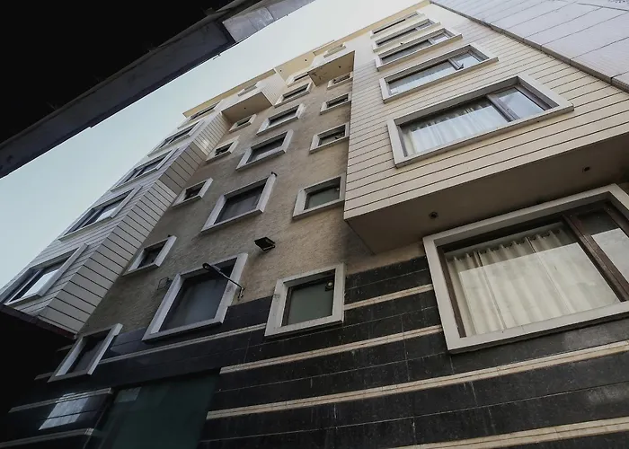 Super Townhouse Hollywood Heights