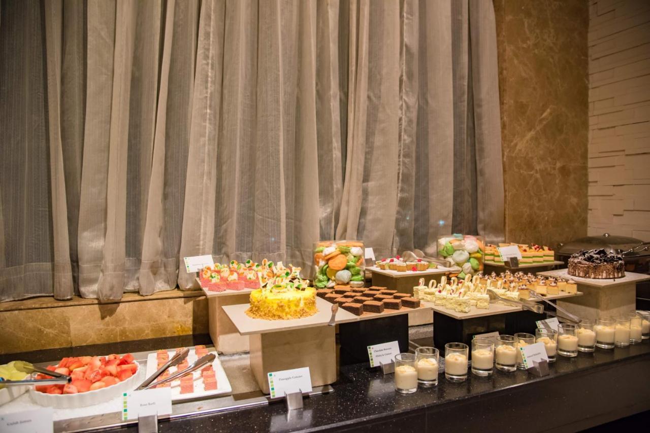 Hotel Ranjit Avenue By Ihg 4*
