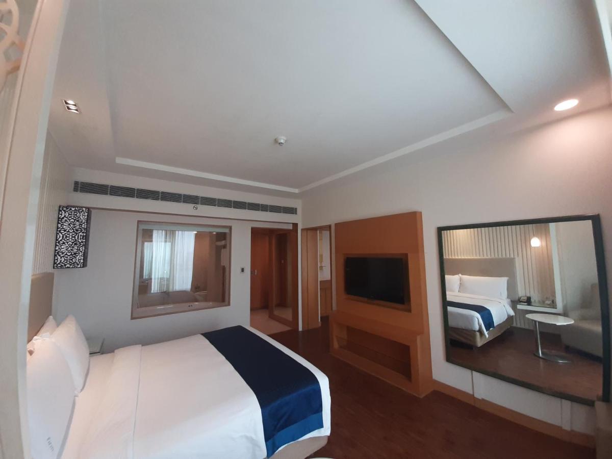 Ranjit Avenue By Ihg Hotel Amritsar