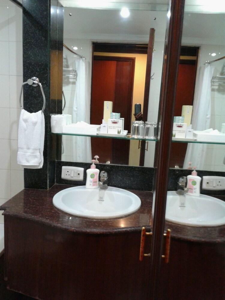 Hotel Ritz Plaza