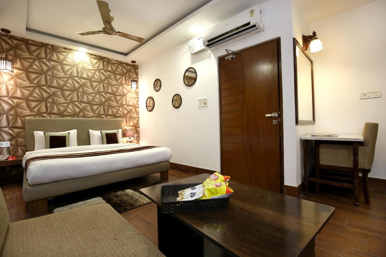 Oyo 9854 Highland Hotel