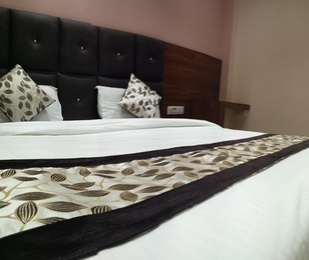 Anchit - Walking Distance To Golden Temple Hotel