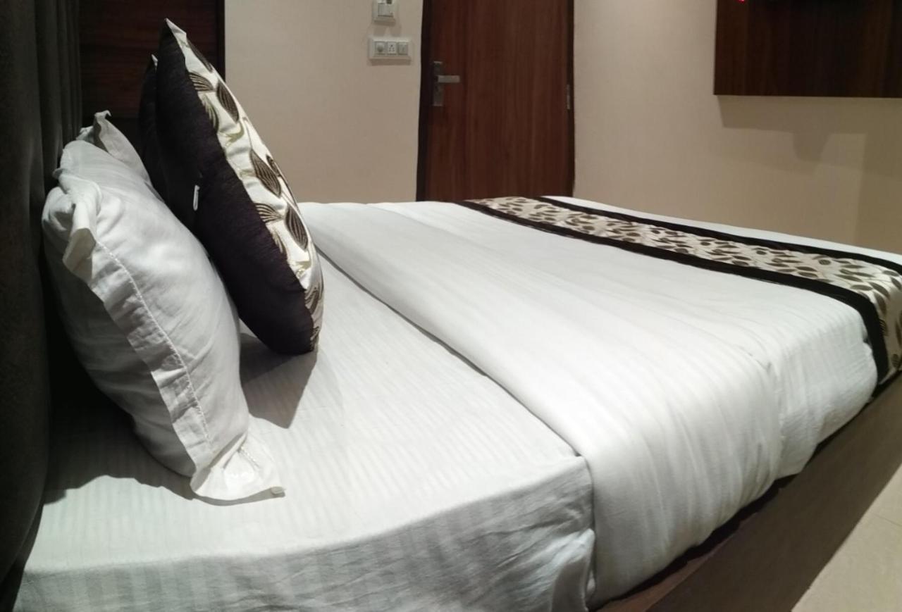 Hotel Anchit - Walking Distance To Golden Temple 3*