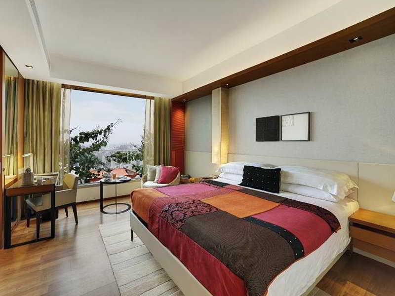 Hyatt Regency &