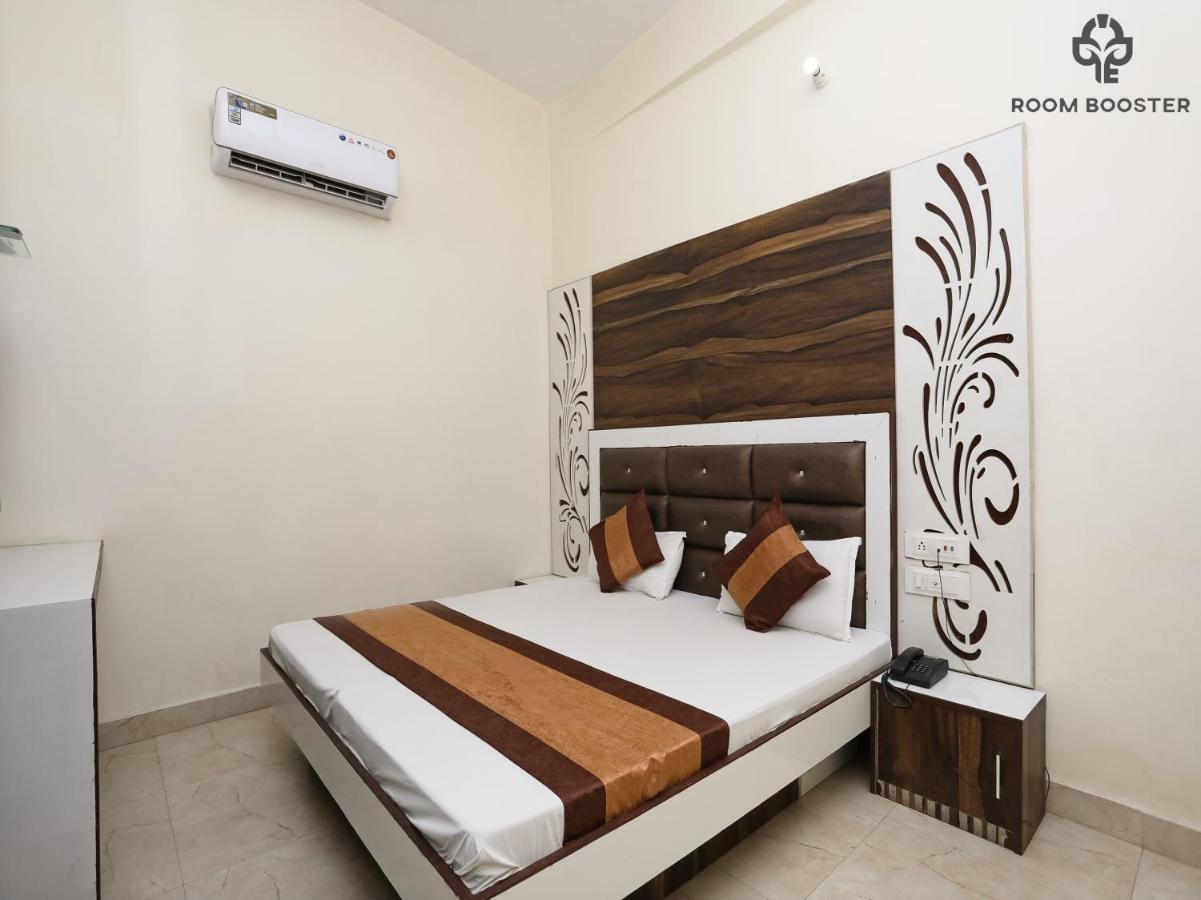 Hotel Sehmi's Rest
