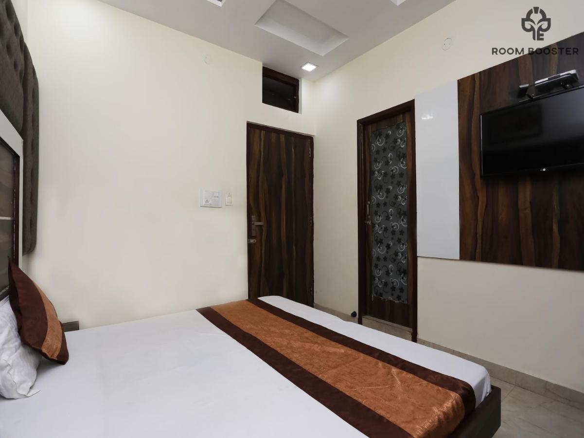 Hotel Sehmi's Rest