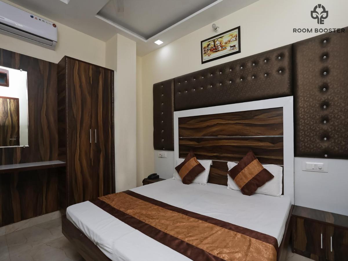 Sehmi's Rest 3*
