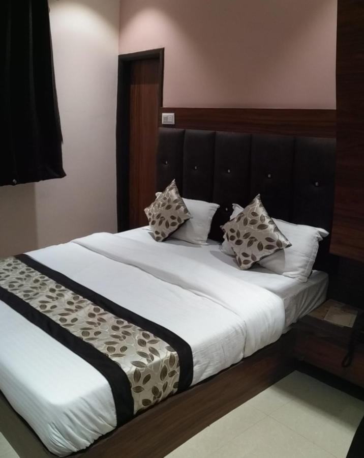 Anchit - Walking Distance To Golden Temple Hotel