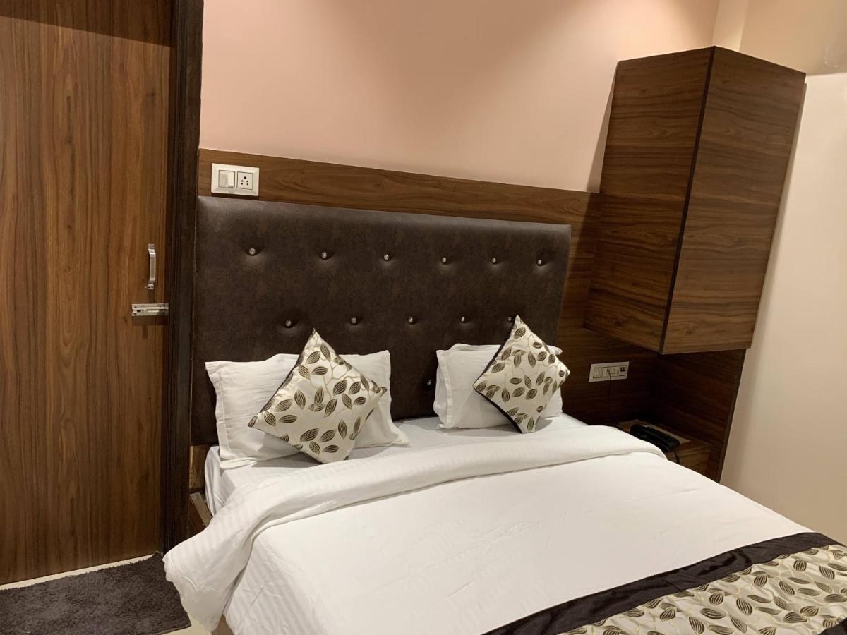 Anchit - Walking Distance To Golden Temple Hotel Amritsar