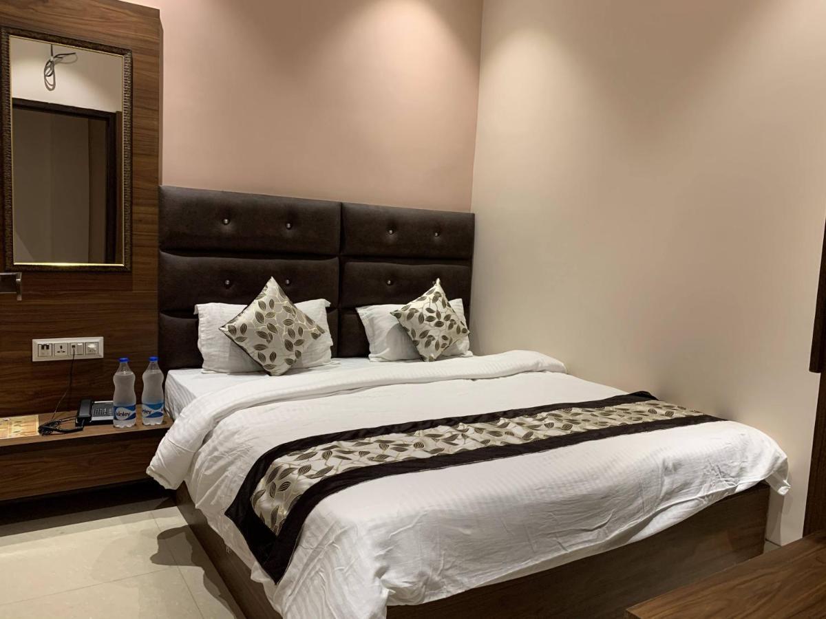 Anchit - Walking Distance To Golden Temple Amritsar