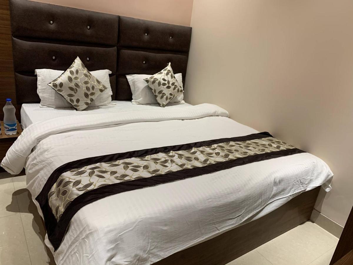 Anchit - Walking Distance To Golden Temple Amritsar