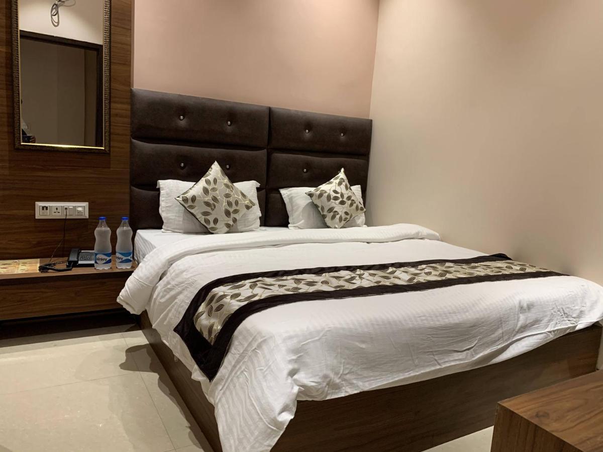 Anchit - Walking Distance To Golden Temple Amritsar