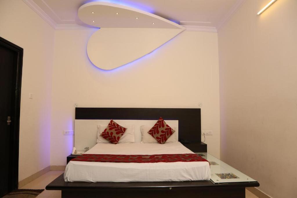 Hotel Parkside Grand With Free Parking