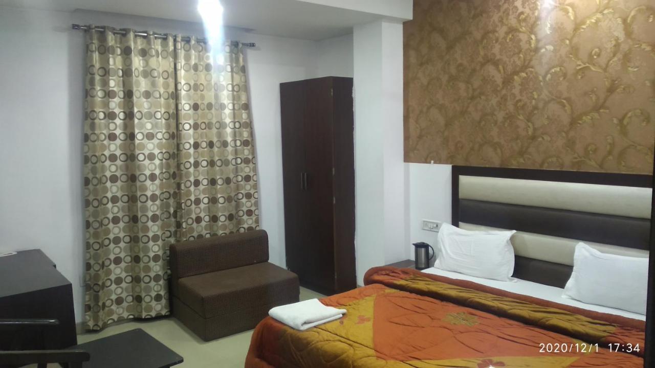 Hotel Popular Hotel Amritsar