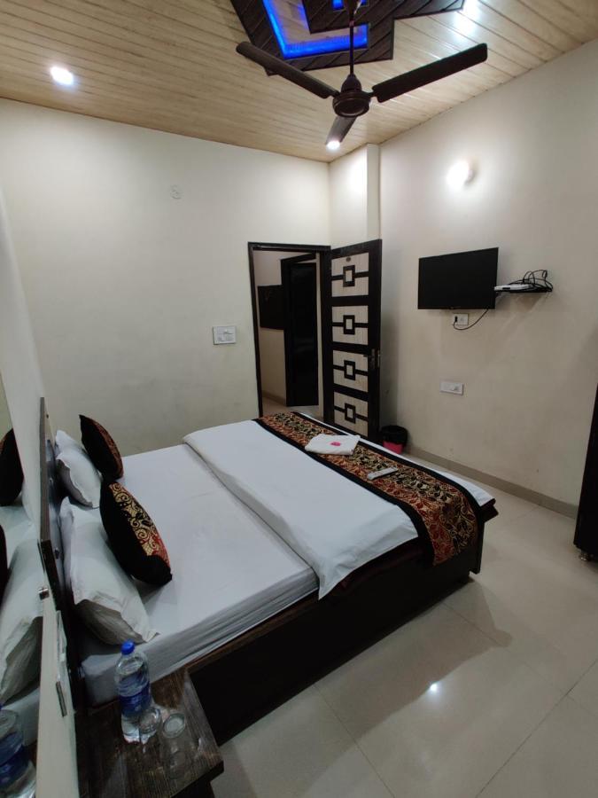 Rujhan - Just 2 Minute Walking Distance From Golden Temple Bed & Breakfast *