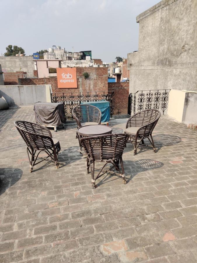 Vrinda Apartment *