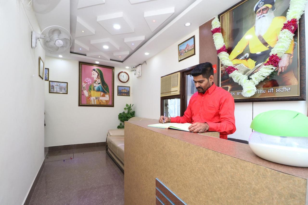 Oyo 23235 Roopmahal & Restaurant 3* Amritsar