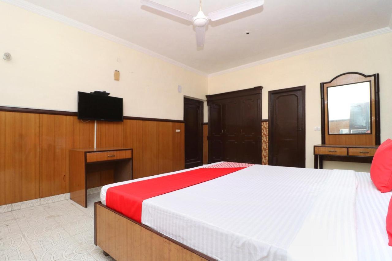 Oyo 24326 Ab Hotel