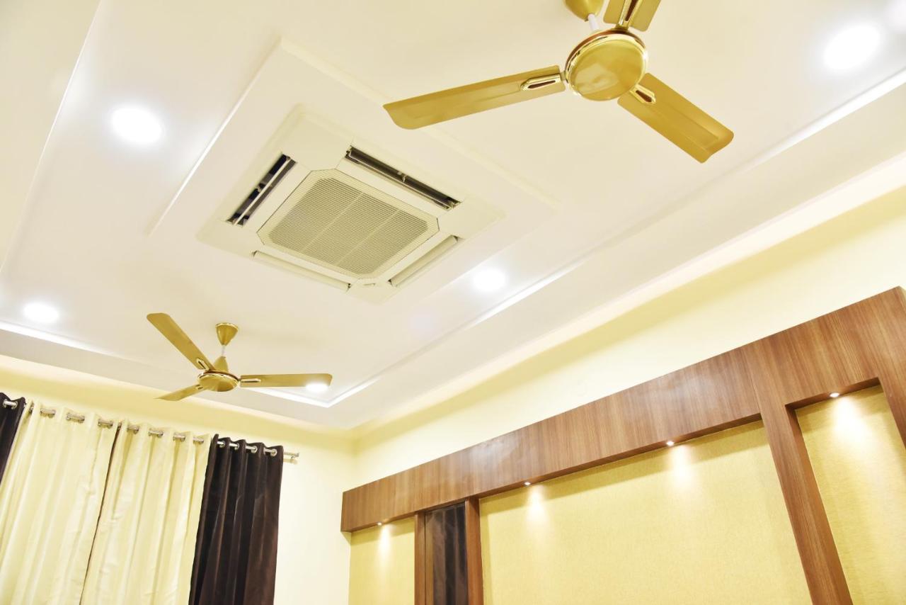 International 2 Min Walk From Bus Stand