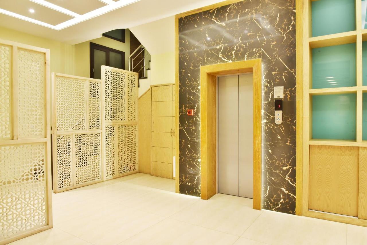 Hotel International 2 Min Walk From Bus Stand