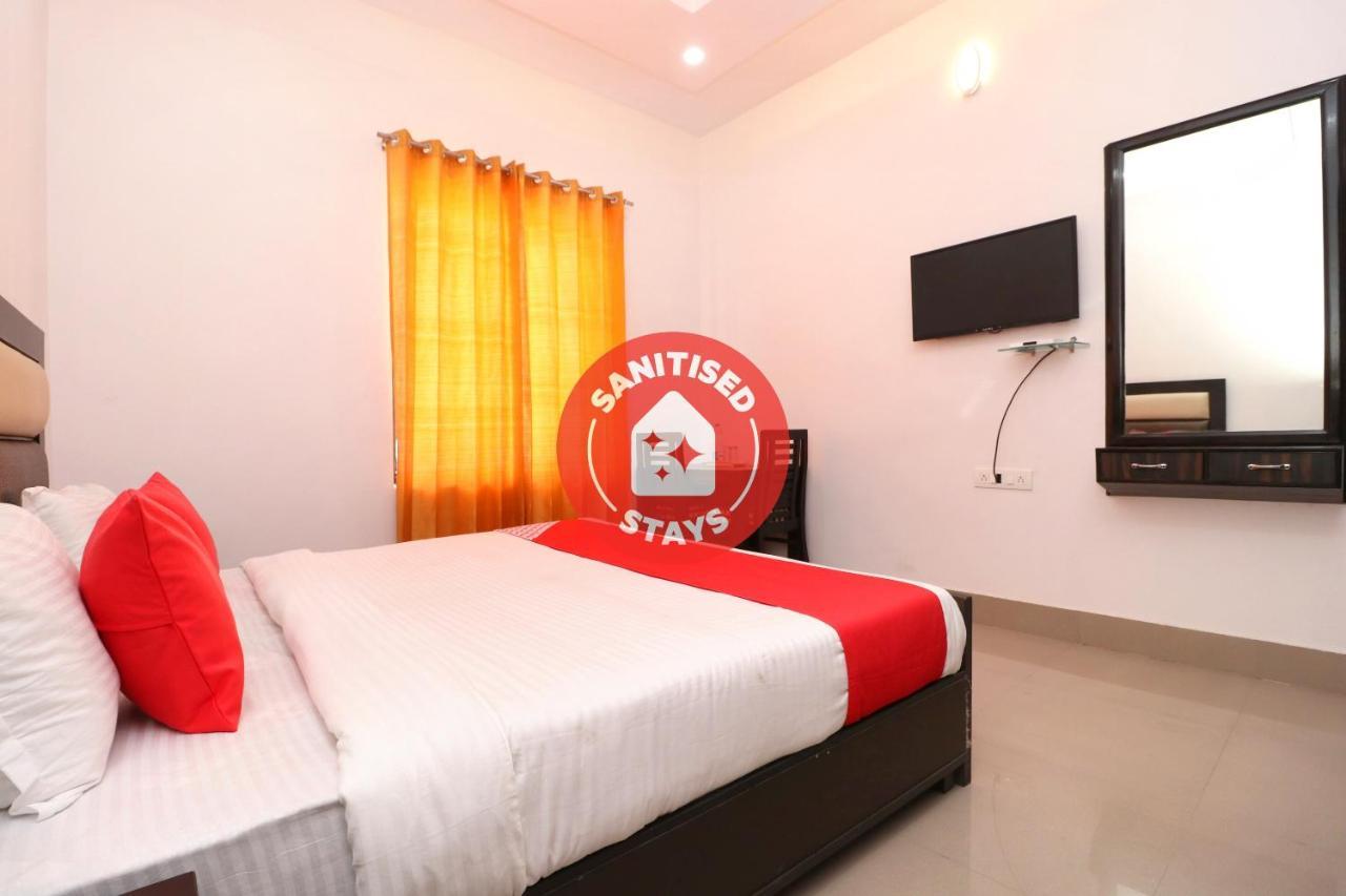 Hotel Oyo 23235 Roopmahal & Restaurant