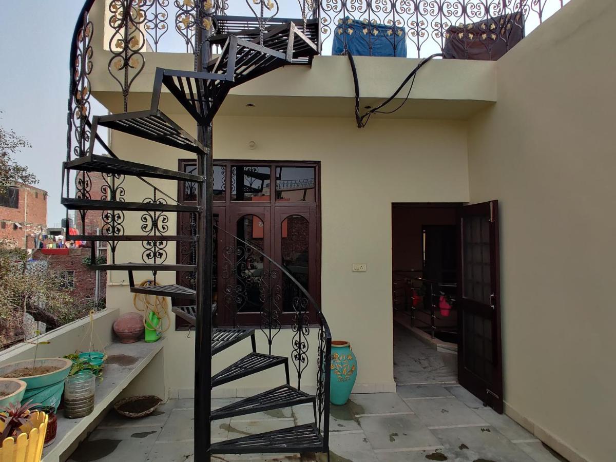 Vrinda Apartment *