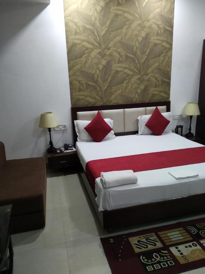 Hotel Popular Amritsar