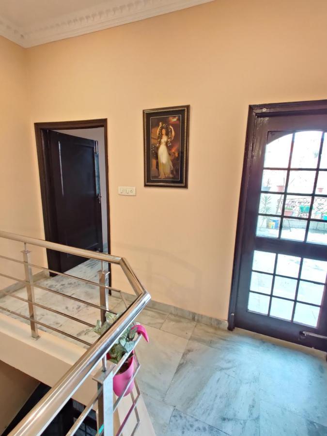 Vrinda Apartment *