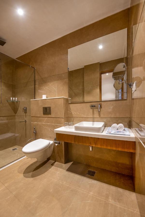 Dewdrop Hotel 4*