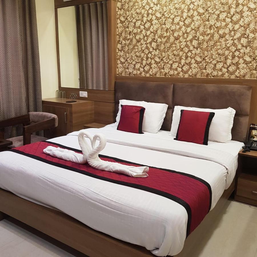 S.s Royal Hotel Amritsar