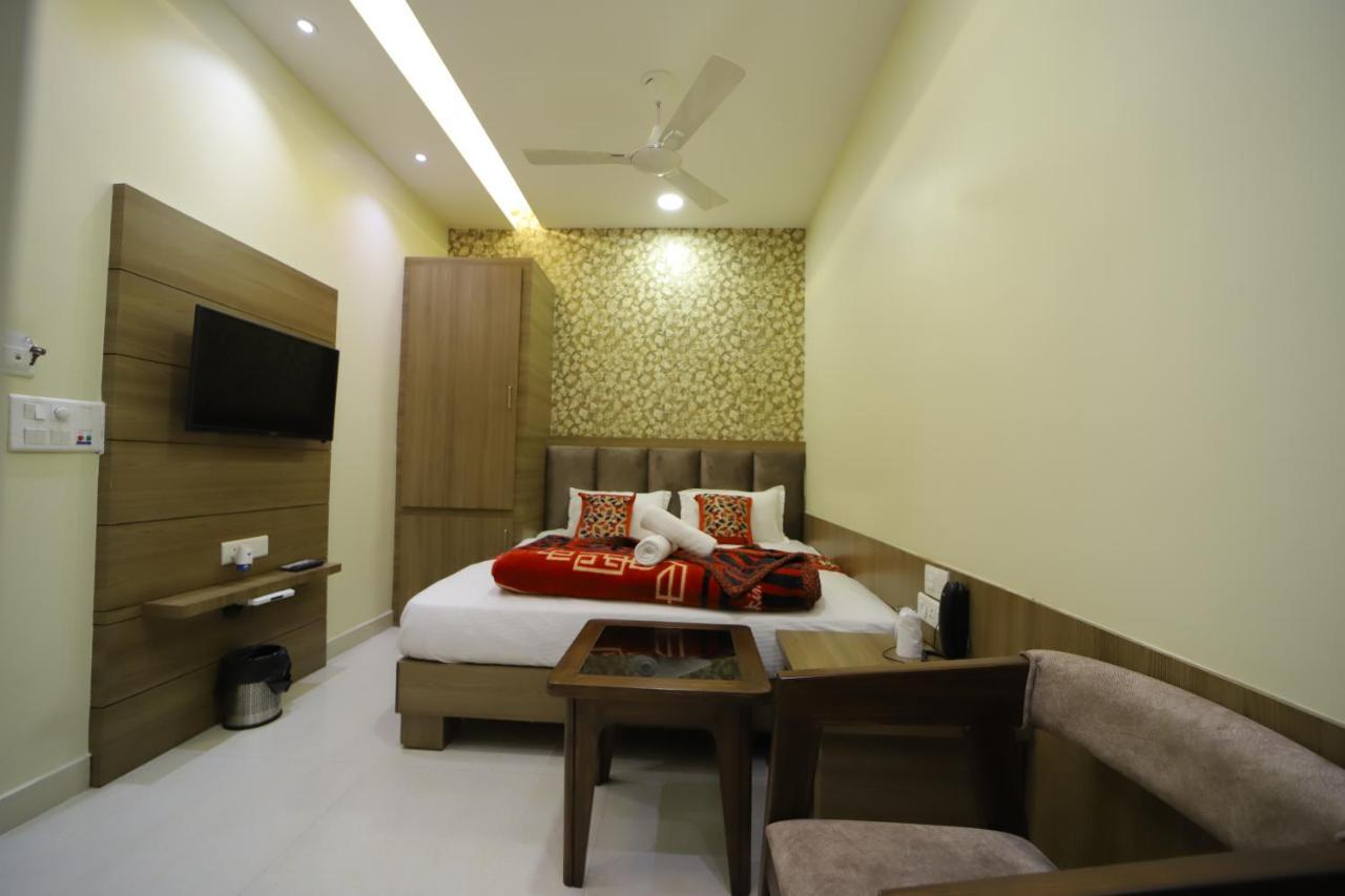 S.s Royal 3* Amritsar
