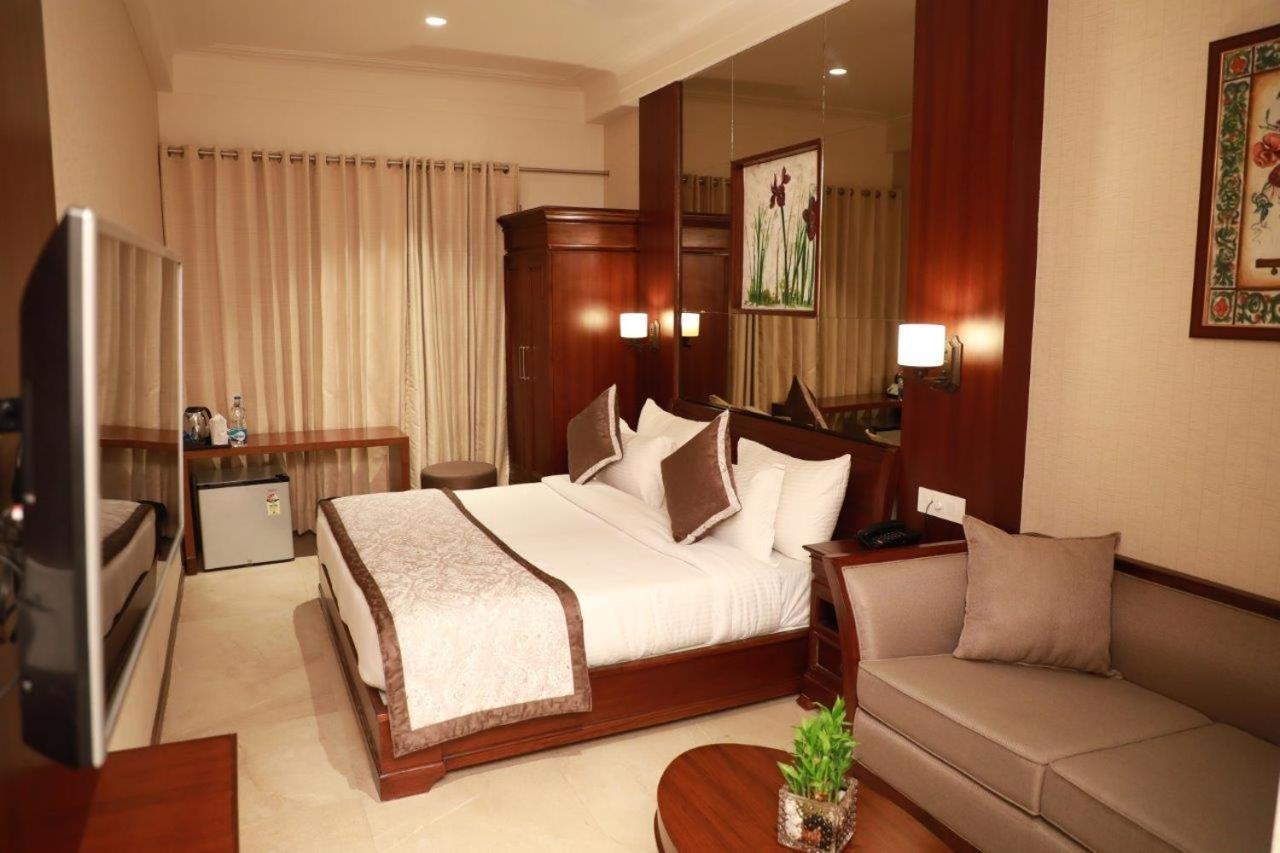 Golden Tower Near Heritage Street Hotel 4*