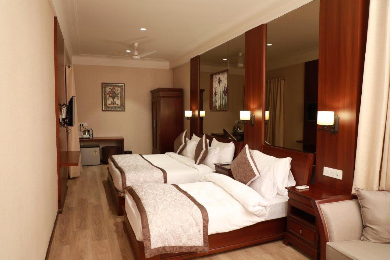 Golden Tower Near Heritage Street 4*
