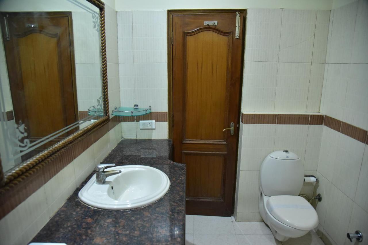 Hotel Sanjog International 3*
