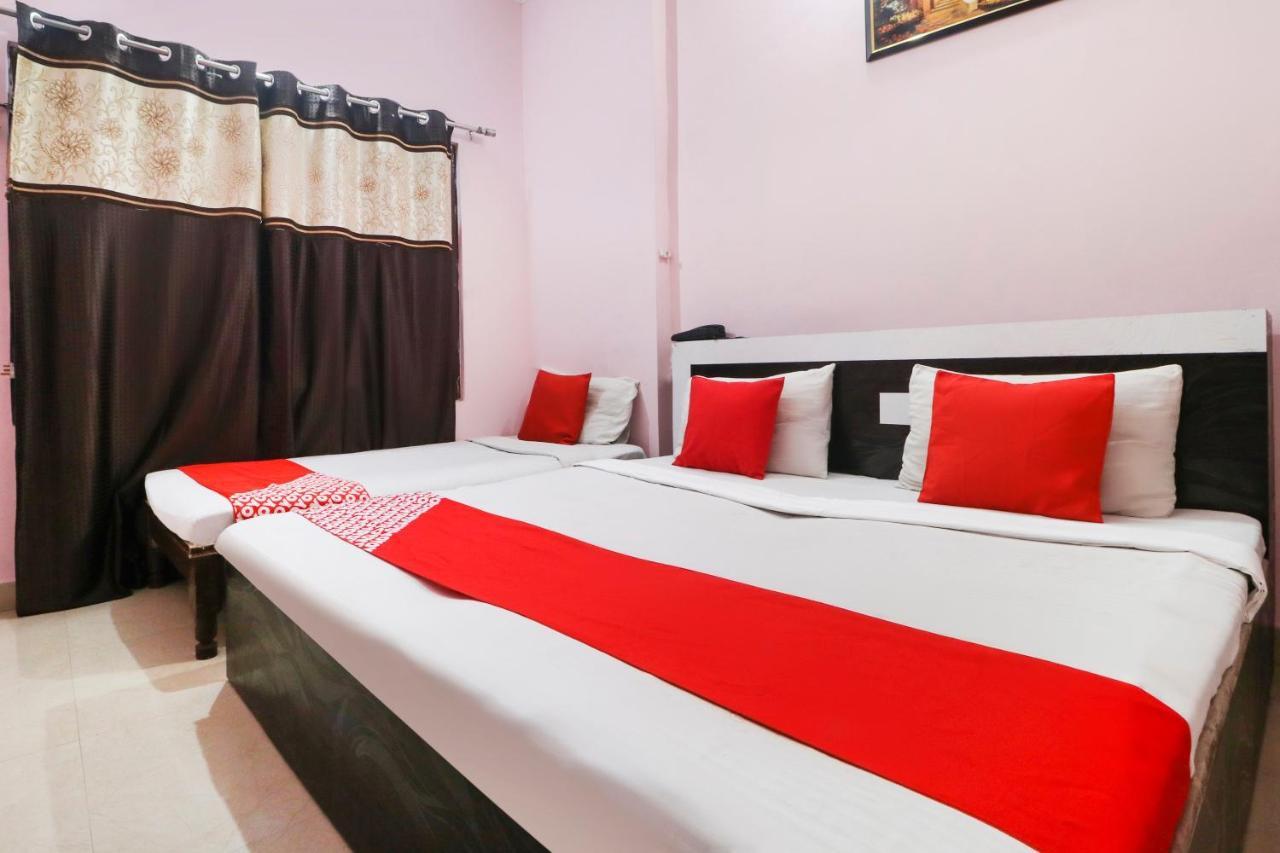 Oyo 12259 Radha Krishan Hotel