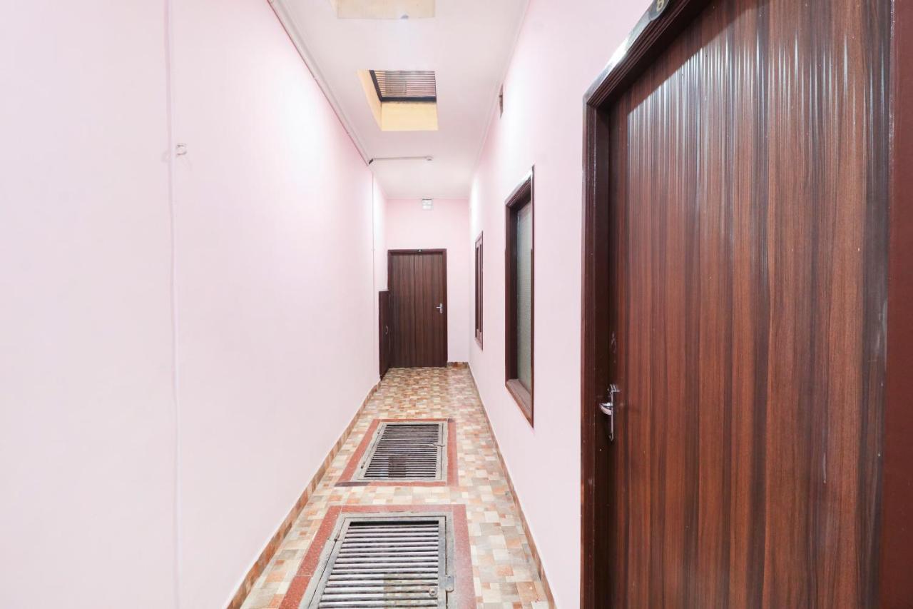 Oyo 12259 Radha Krishan Amritsar