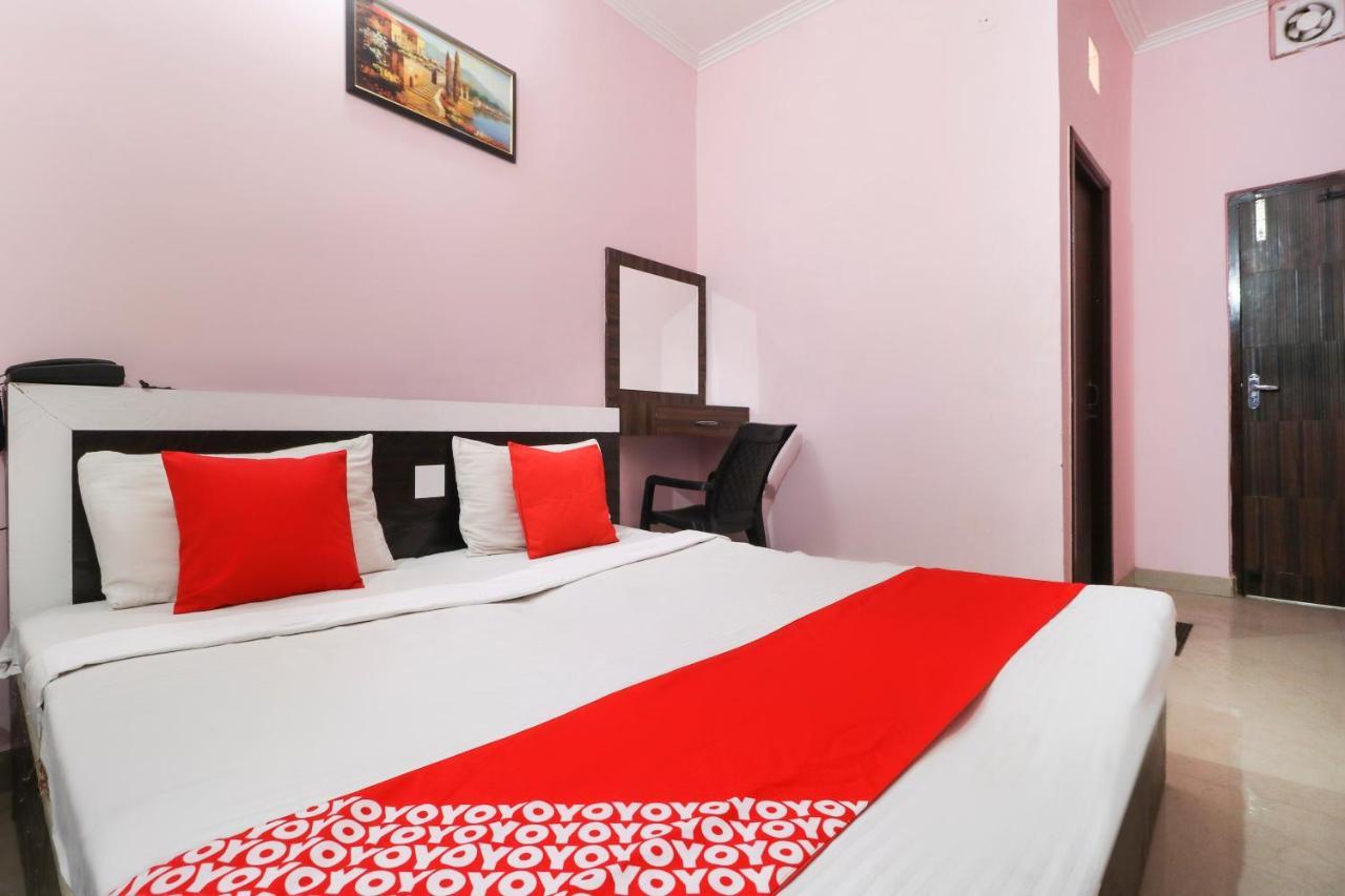 Hotel Oyo 12259 Radha Krishan