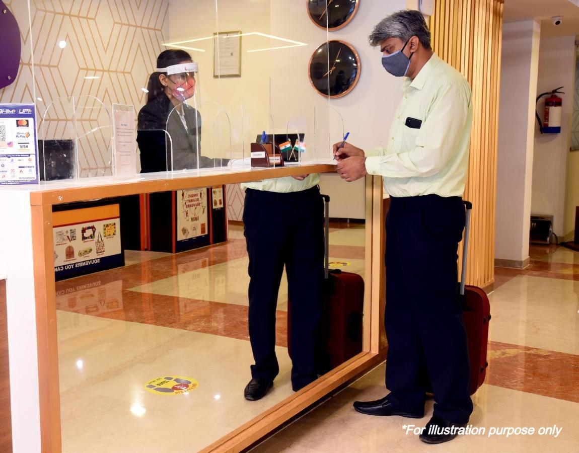 Oyo 23235 Roopmahal & Restaurant Hotel Amritsar